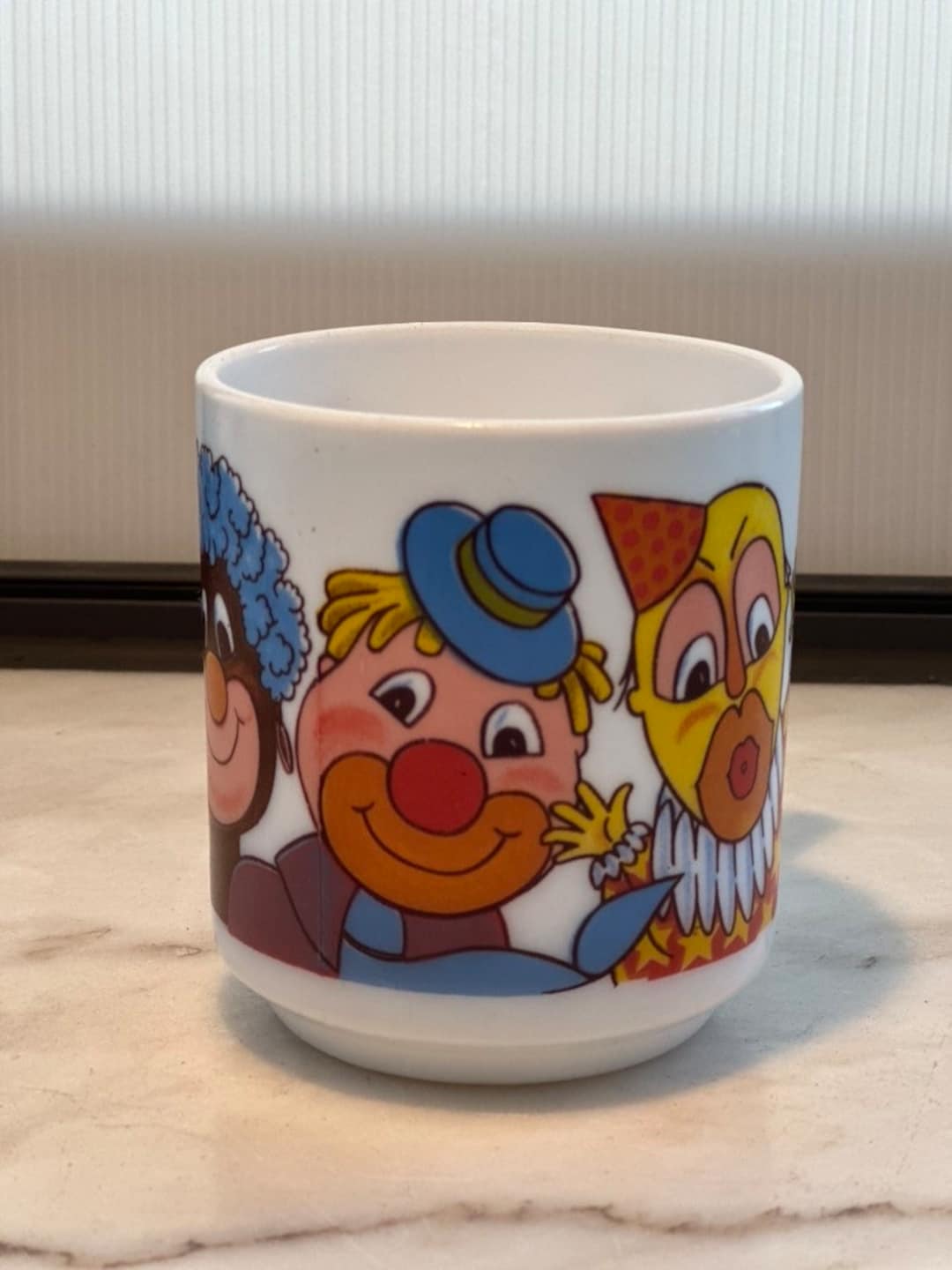 Mug Vintage Enfant Avec Motif Clown - Marque Arcopal - Occasion En Bon état