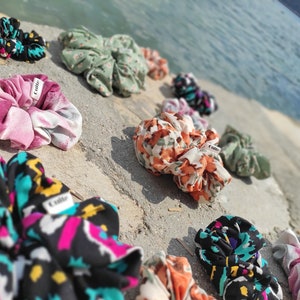 Mini - Regular - XXL scrunchieset met haarelastiekjes | Handgemaakte scrunchies | Set met haaraccessoires voor dames | Cadeau voor haar