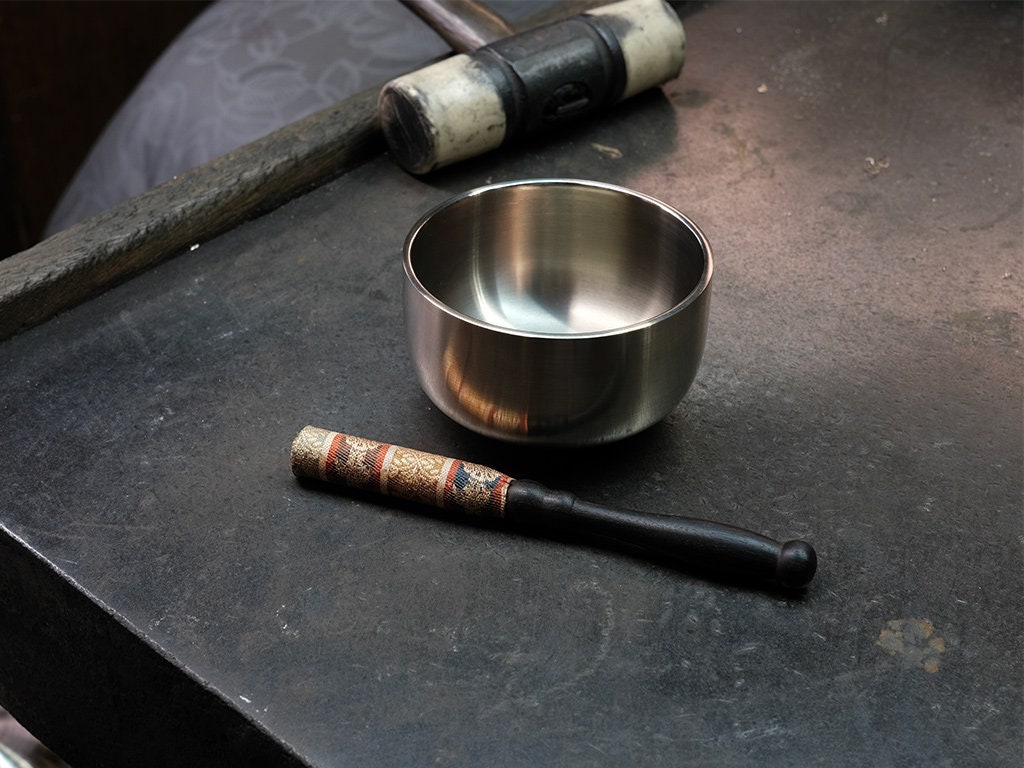 日本のシンギングボウル - Sahari Orin - 佐波理おりん - Etsy 日本