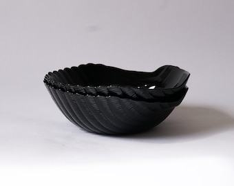 Black shell bowl from France