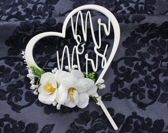 Floral Mr & Mrs Heart Wedding Cake Topper: Custom 3D Printed Decor