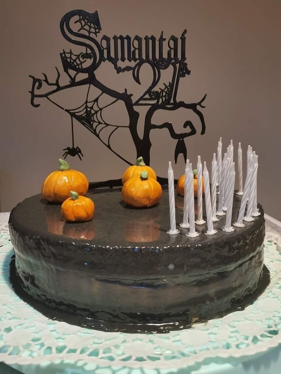 Heavy metal birthday cake by Frostings Bake Shop | Music cakes, Music  themed cakes, Rock cake