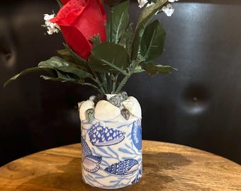 Free Shipping Handmade Beachy Seashell Vase: Coastal Decor (4x3 inch)