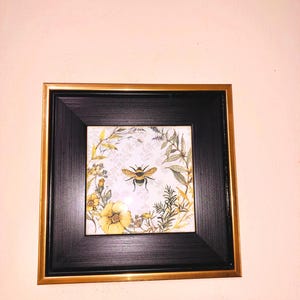 Bee wall art 4x4 frame Free shipping