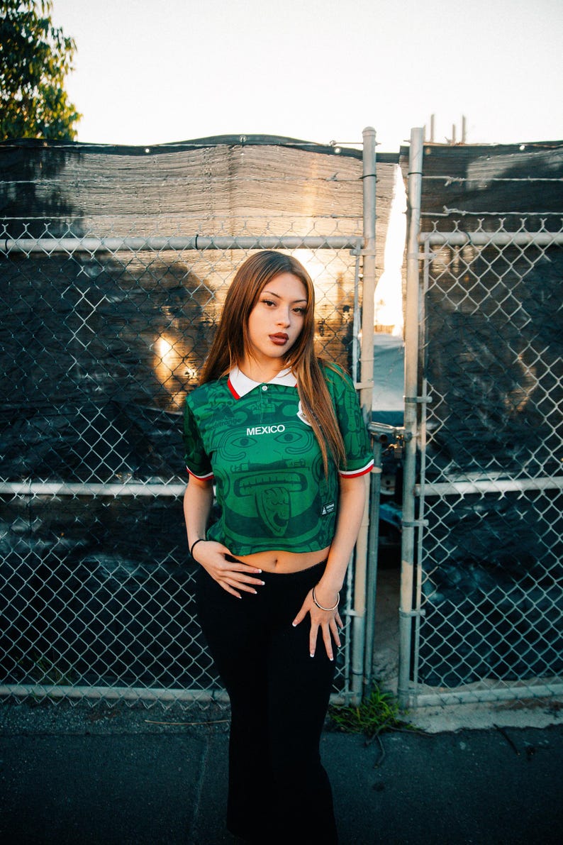 Green MadStrange Mexico Soccer Jersey 1998 Calendario Azteca Crop image 6