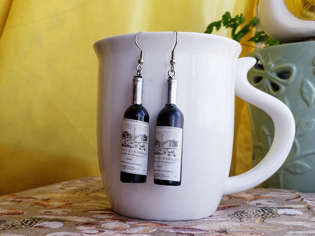 Boucles D'oreilles Verre De Vin Rouge Avec Bonnet De Noël - Neuf Avec étiquettes, Couleur Rouge