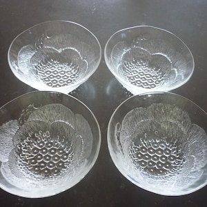 Nuutajärvi Notsjö iittala Finland 4 Small Pioni Glass Bowls Vintage Scandi Oiva Toikka Made in Finland