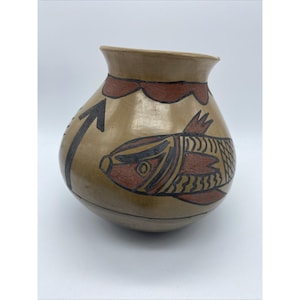 Mata Ortiz Mexico Polychrome Pot Clay Pottery Hand Painted Casas Grandes Artist