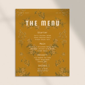 Op de afbeelding: Een geel menu met een bloemenpatroon en de tekst "THE MENU" in vetgedrukte, zwarte letters. Het menu bevat de volgende items: Voorgerecht, Hoofdgerecht, Dessert en Drankjes. De menu-items zijn in een eenvoudige, gemakkelijk te lezen indeling weergegeven.