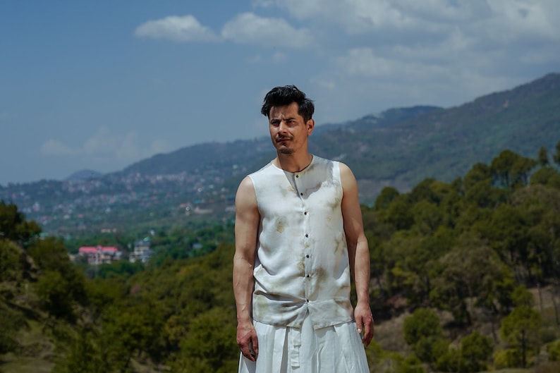 Relaxed buttoned Sleeveless Shirt, Unisex shirt in 100% Lotus Fiber, Lotus Flower Fiber Shirt, Summer Handloom Weaved