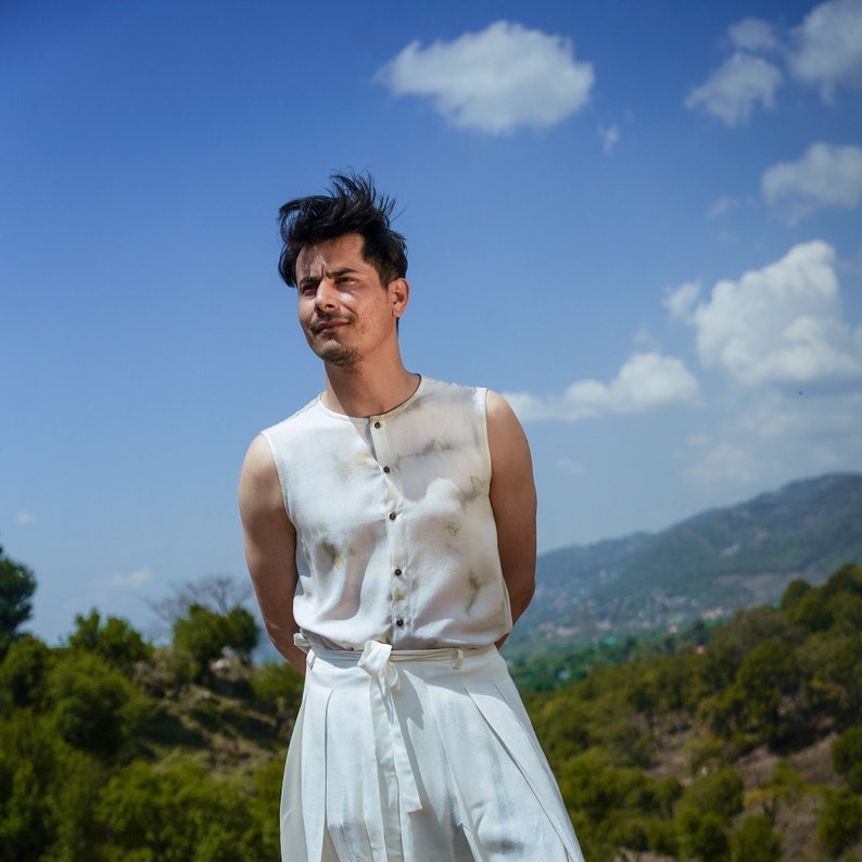Relaxed buttoned Sleeveless Shirt, Unisex shirt in 100% Lotus Fiber, Lotus Flower Fiber Shirt, Summer Handloom Weaved