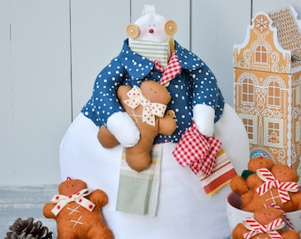 Tea Cozy , Snowman , Gingerbread Man , Christmas Kitchen Decor , Christmas Gift For Mom , Grandma Gift, Housewarming Gift For Friends ,