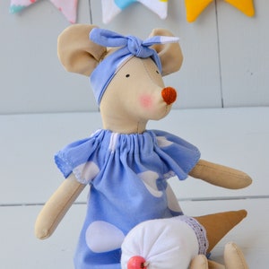 Small Mouse Doll: Maileg-Inspired Pocket Toy