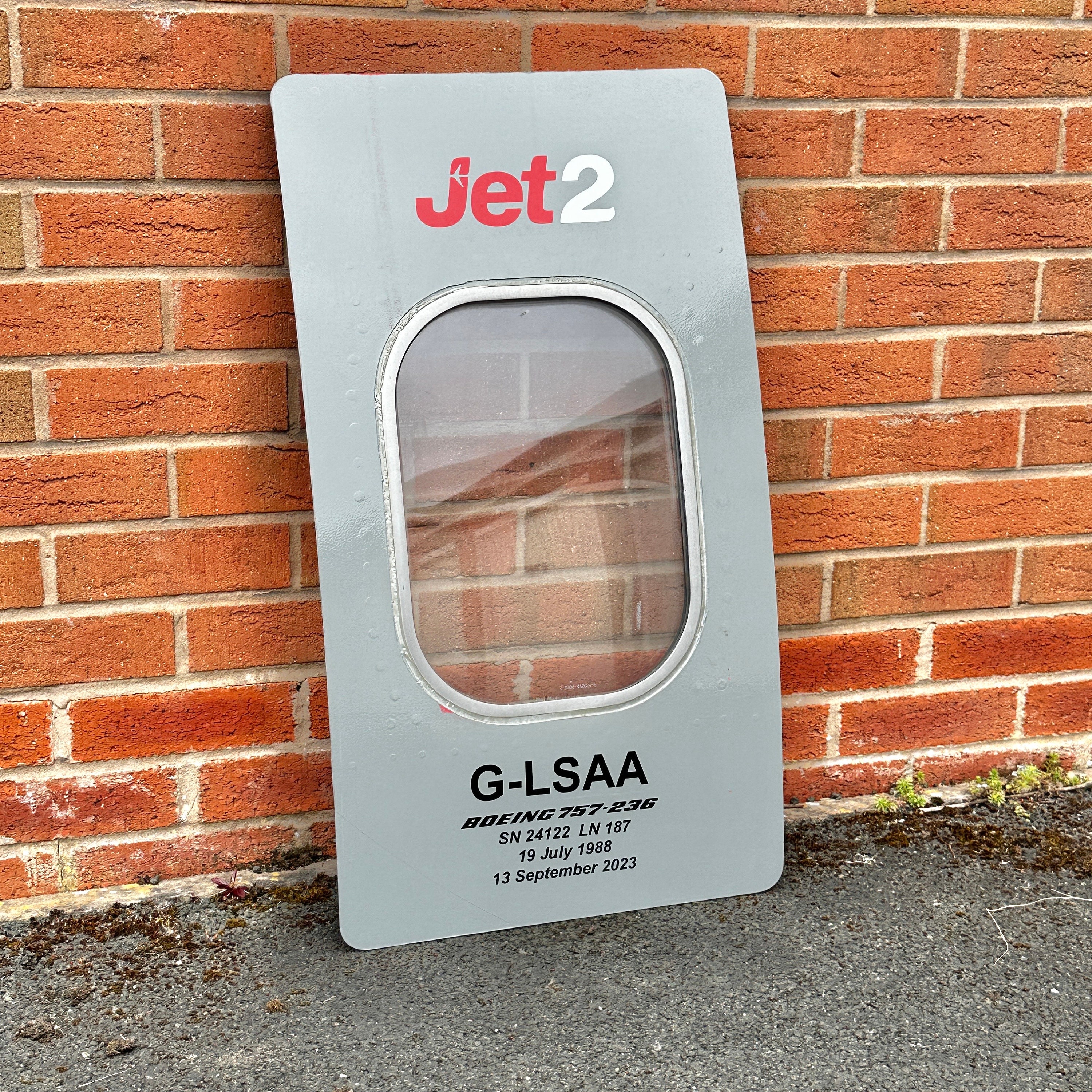 757 Window Frame Jet2 Airways Window Fuselage Cut G-LSAA G-LSAB G-LSAC Boeing 757 Window ...