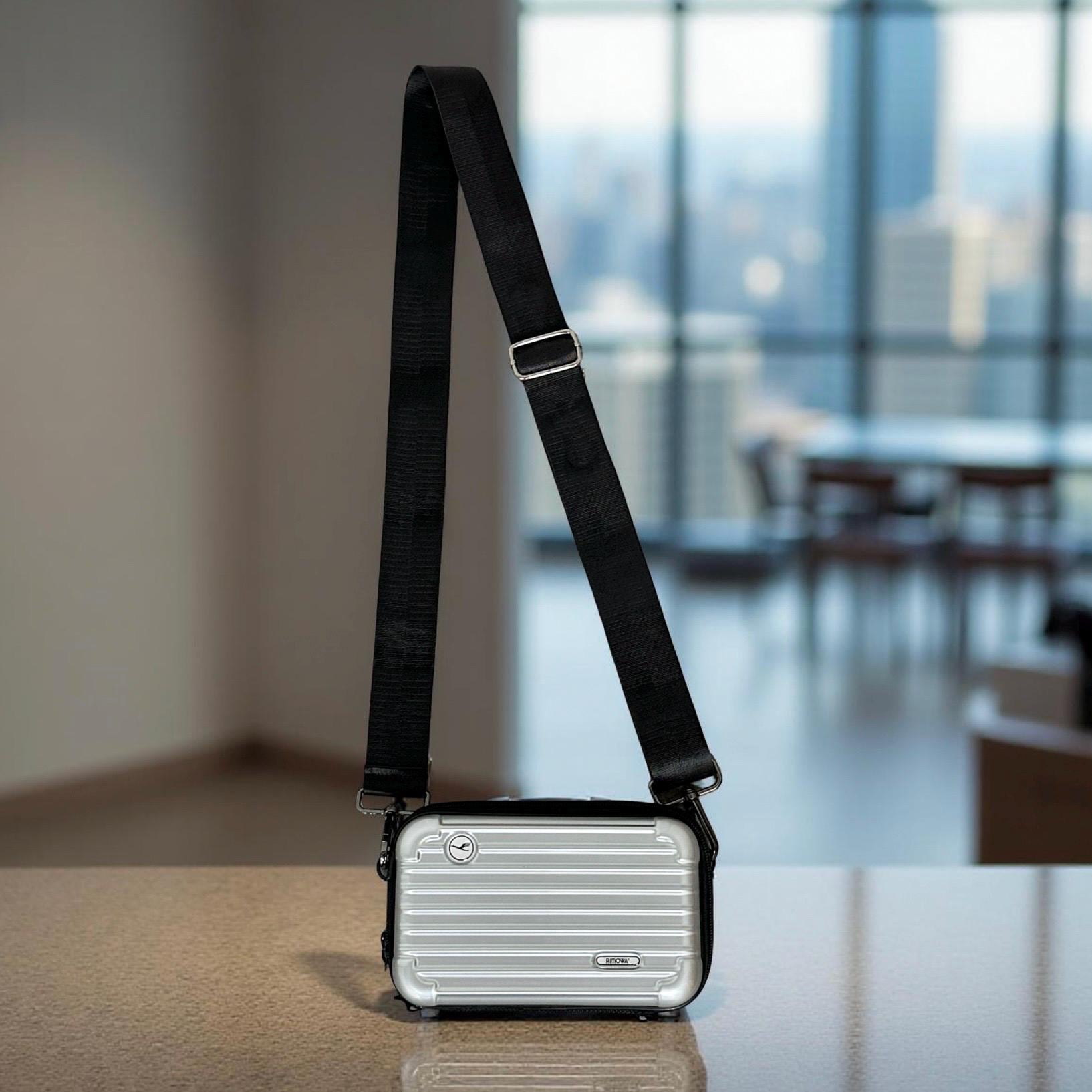 【非売品】RIMOWA Lufthansa アメニティキット ブラック Rimowa X Lufthansa Upcycled Amenity Kit Case Side Bag