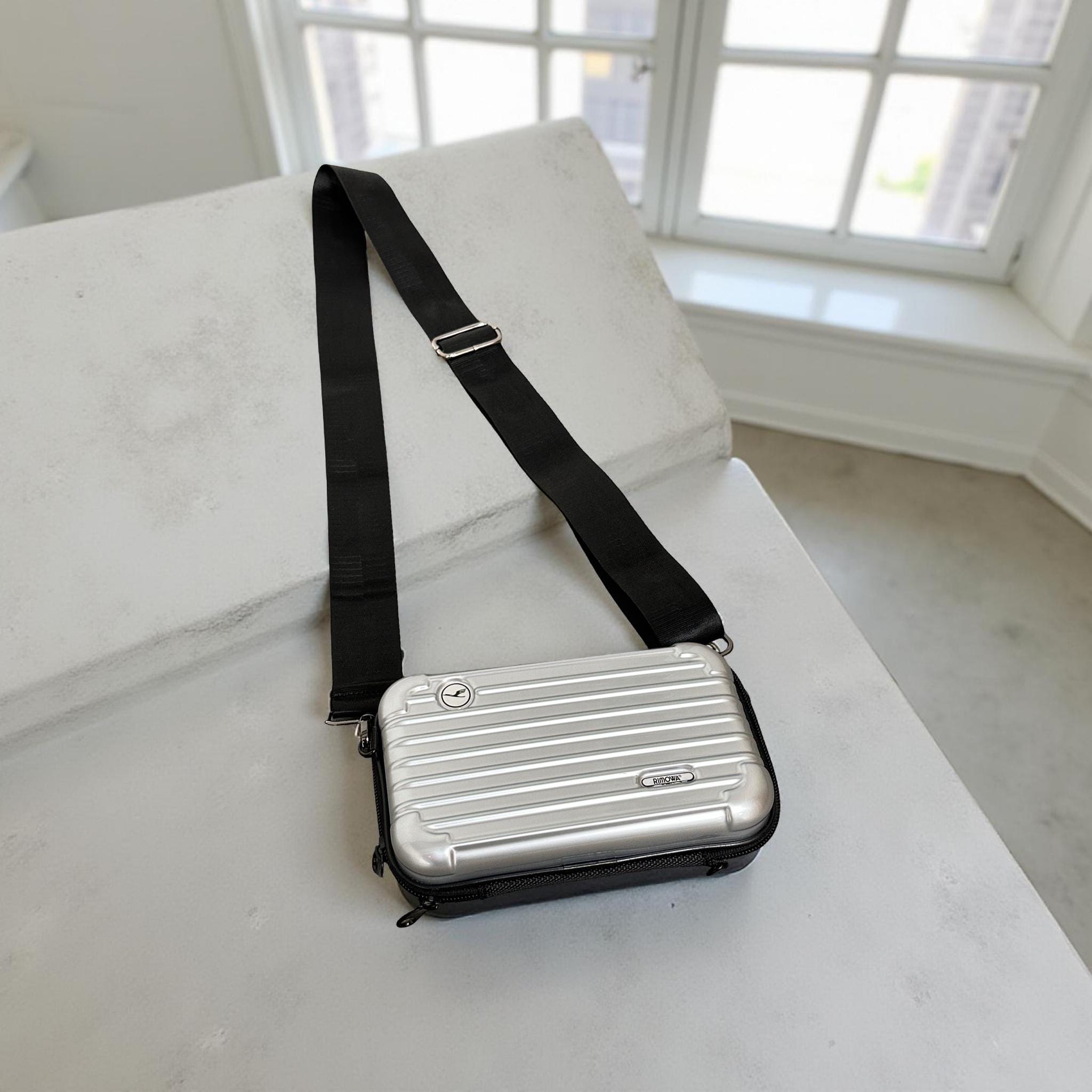 【非売品】RIMOWA Lufthansa アメニティキット ブラック RIMOWA - 【非売品】RIMOWA Lufthansa アメニティキット