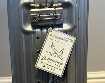 Llavero con etiqueta de equipaje con fuselaje cortado del Boeing 747 G-CIVO de British Airways, placa coleccionable de recuerdos de Airbus, regalo para piloto grabado