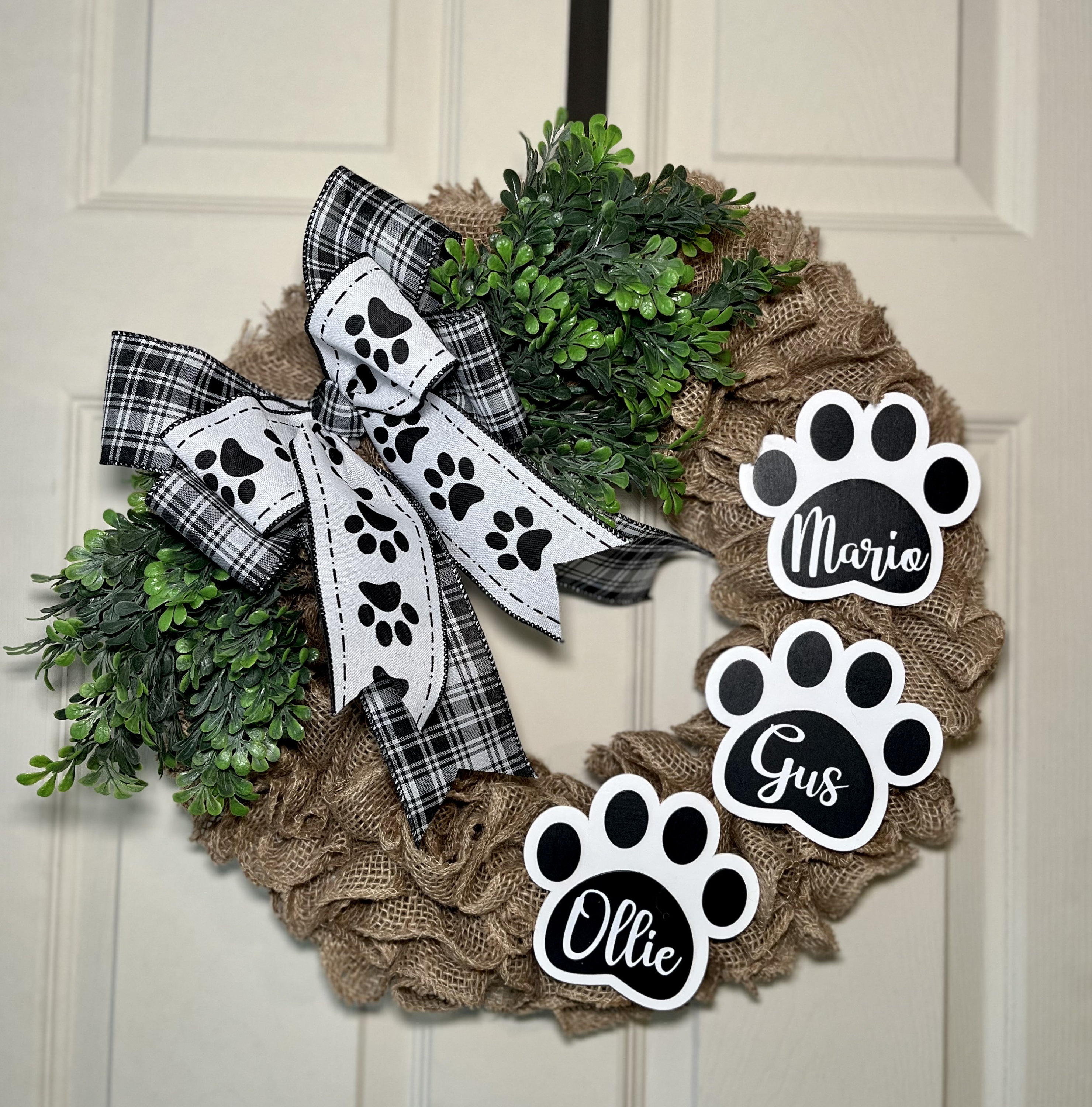 Dog wreath, Paw Print wreath, Pet wreath, gift for dog lovers, customizable pet wreath cat wreath front door wreath pawprint wreath