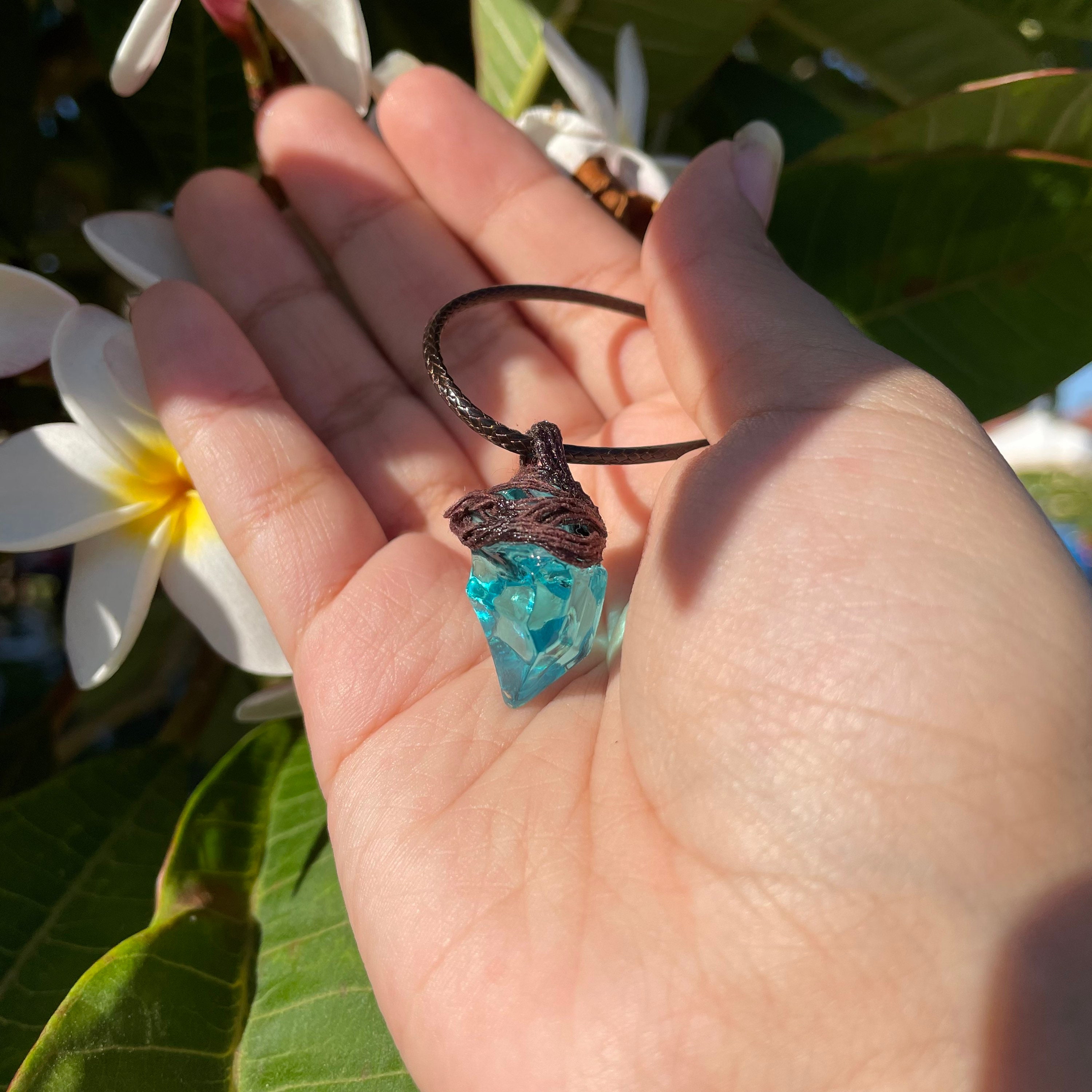 H2o blue crystal necklace deals