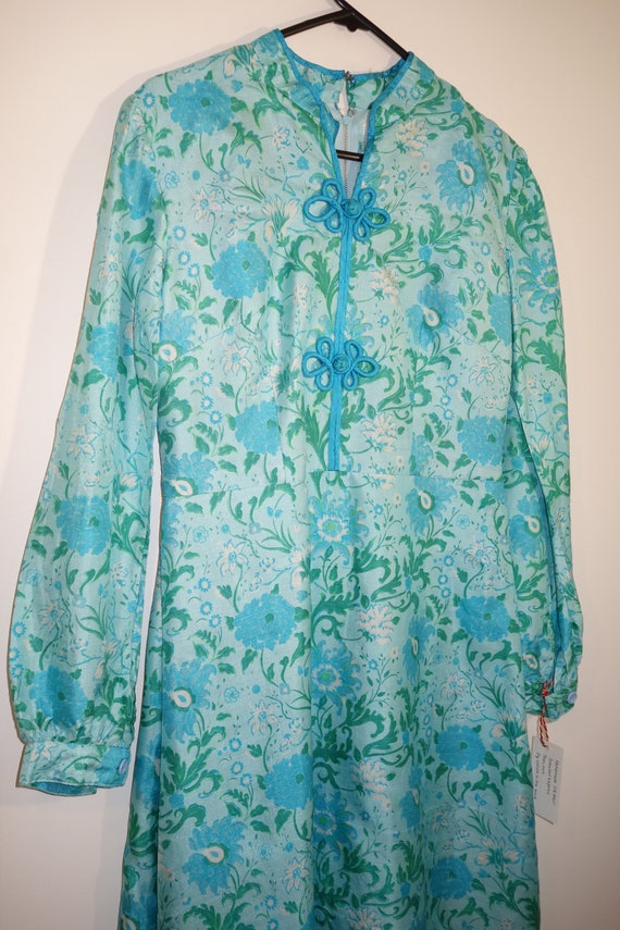 Bespoke Handmade Oriental-Inspired Silk Dress - image 2