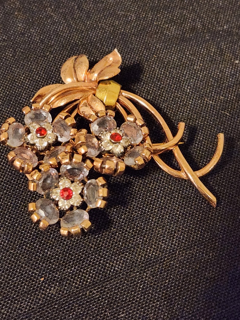 DEROSA Flower Fur Clip, A Red And Clear Rhinestone Flower In A Gold Plated Sterling Silver Setting