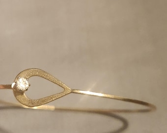 Vintage AVON  Hook Bracelet.