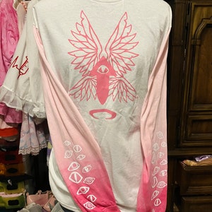 Bluza z nadrukiem Różowego Anioła inspirowana biblijnym miłosierdziem Overwatch