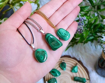 Malachite pendant | fair trade & ethical | Green Gemstone, Healing Stone Jewelry, Crystal Necklace, Spiritual Stones | Esoteric gift