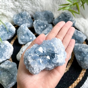 Celestine Crystal Tier | fair trade & ethical | Gemstone, Healing Stone Protection, Blue Crystal | Esoteric decoration, spiritual gifts