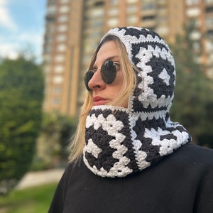 Crochet Balaclava, Granny Square Balaclava, Snow Mask, Balaclava Knit, Crochet Winter Hat, Unisex Balaclava, White Black Balaclava