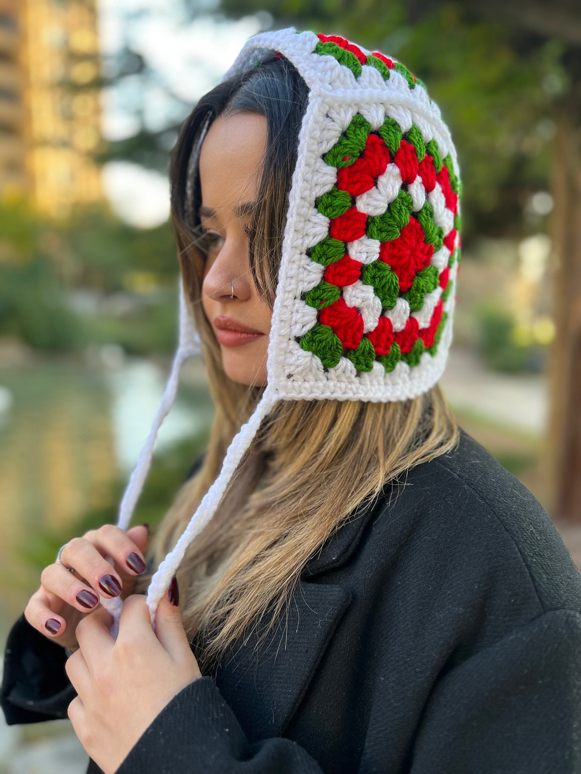Christmas Crochet Bonnet, Granny Square Red Green Festive Tie Hood - Etsy