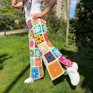 Gebreide bloemenbroek, wijde pijpenbroek, hippiebroek, kleurrijke broek, gehaakte broek, lange strandbroek, bloemenjeans dames, wijd uitlopende broek