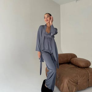 Mulberry Silk 4-Piece Pajama Set – Robe, Tank, Shorts & Pants | Bridal Loungewear Gifts | S/M | Black, Powder, Pink, Blue, Graphite, Red