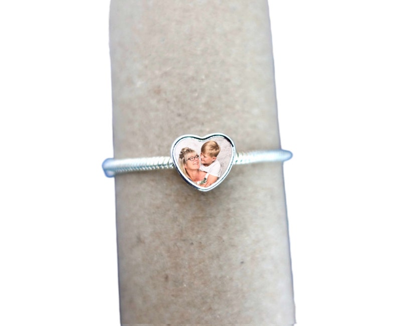 Personalisierter Foto-Anhänger, HERZ FOTO-CHARM für Armband Charm Anhänger Bild 4