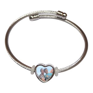 Personalized stretchy bracelet with photo pendant made of stainless steel (nickel-free)