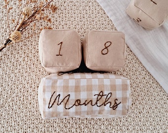 Custom monthly milestone blocks, Gingham age blocks for babies, Beige and white fabric month blocks set, Unisex newborn nursery decor