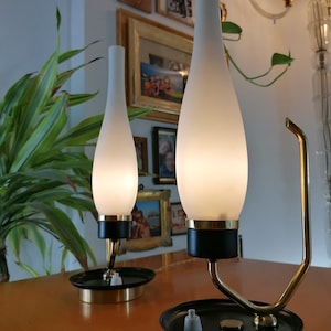 Splendid pair of original Stilnovo table lamps, from the mid-1950s