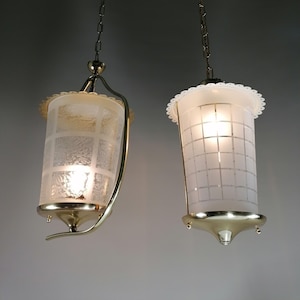 Elegant pair of lanterns from the early 1950s, attributed to Seguso, Murano.
