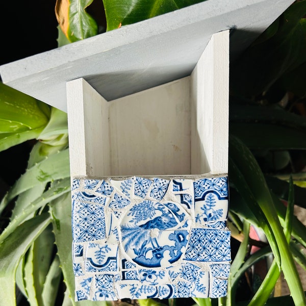 Artisan Hand Crafted Mosaic Birdhouse Box Garden Decor Picassiette Antique English China Wood & Sons Yuan ‘Japanese Bowl’ art blue white