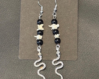 Rattlesnake Vertebrae Earrings With Spikes, Bone Jewelry, Vertebrae Jewelry, Oddities, Snake Bones