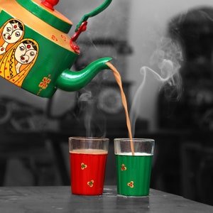 Handmade Indian Tea Kettle Set With 2 Cutting Chai Glass, Chai Pot and Tea Glass, Holi Gift For Wife Girlfriend Daughter Friend