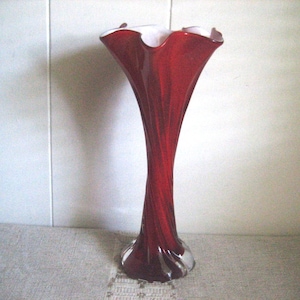 Red Art Glass Vase, Murano Style White Interior Cased Red/Clear Blown Vase, Vintage Twisted Stem Vases, Hand Blown Ruffle Rim Bud Vases