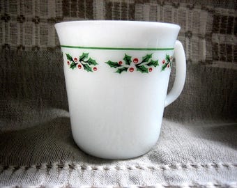 4 Vintage Christmas Corning Ware Coffee Mugs Holly/Berries Trim Milk Glass Cups