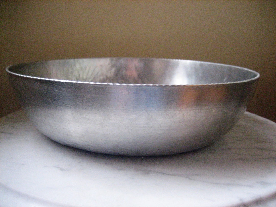 Vintage Everlast Aluminum Bowl, Hammered Aluminum Bowl, Pine
