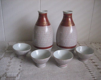 Japanese Sake Set, 6 PC Kutani Tea Set, Porcelain Made in Japan Sake Server, Fishnet Design with Gold Trim Sake Set