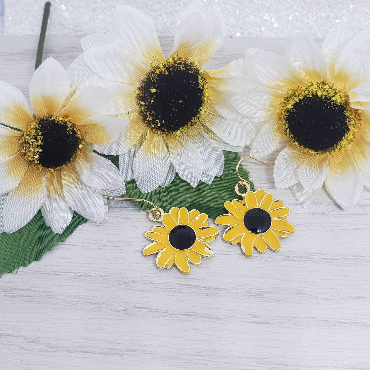 Adorable sunflower dangle earrings. Etsy