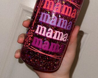 Voorgemaakte Mama Snowglobe-beker