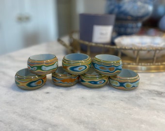 Marbled psychedelic napkin ring set (7)