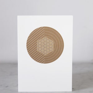 Postal "GONG", flor de la vida con acabado dorado
