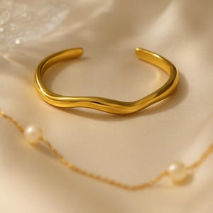 Waterproof Gold Cuff Bracelet, 18K Gold Plated Wavy Cuff Bracelet, Minimalist Open Cuff, Stackable Statement Jewelry, Stackable Gold Jewelry